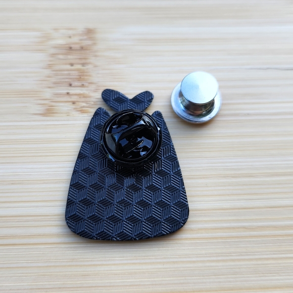 5/$30 Sprout Cat Enamel Pin - Picture 2 of 3